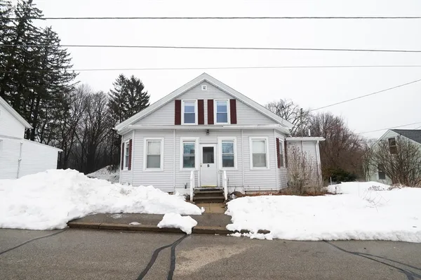 $435,000 | 5 Crosby Street, Webster, MA 01570