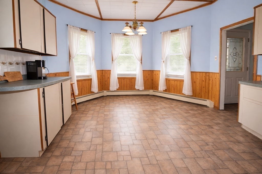 5 Crosby Street Webster, MA 01570 - Photo 16 of 35