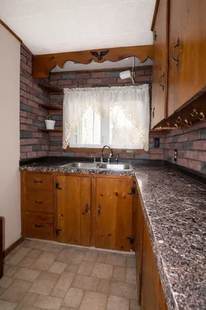 $374,999 | 5 Crosby Street, Webster, MA 01570