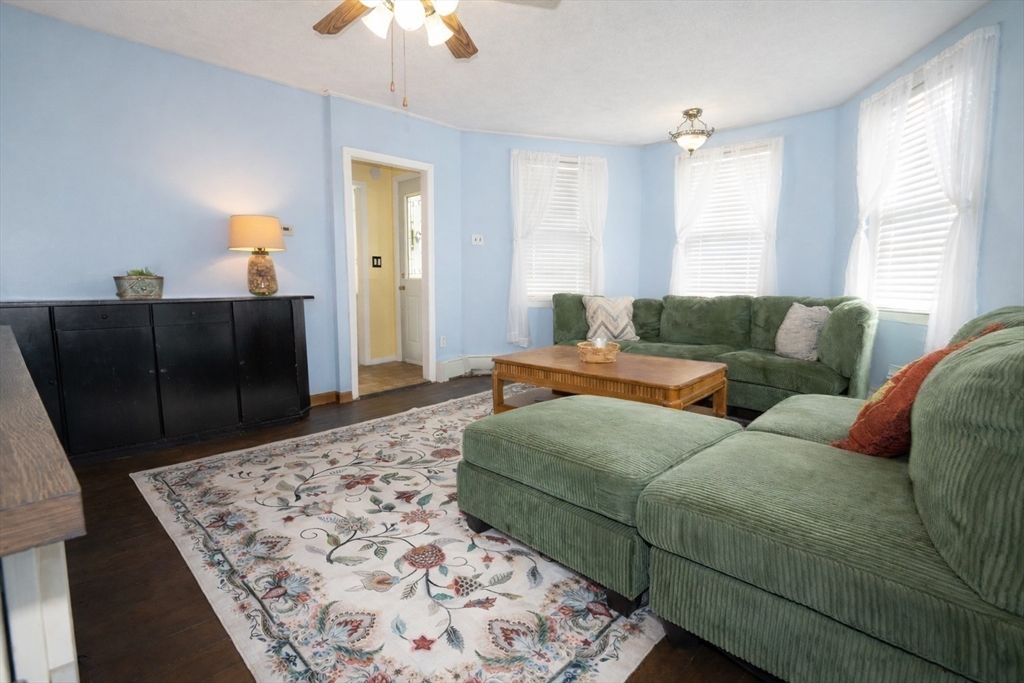 5 Crosby Street Webster, MA 01570 - Photo 4 of 35