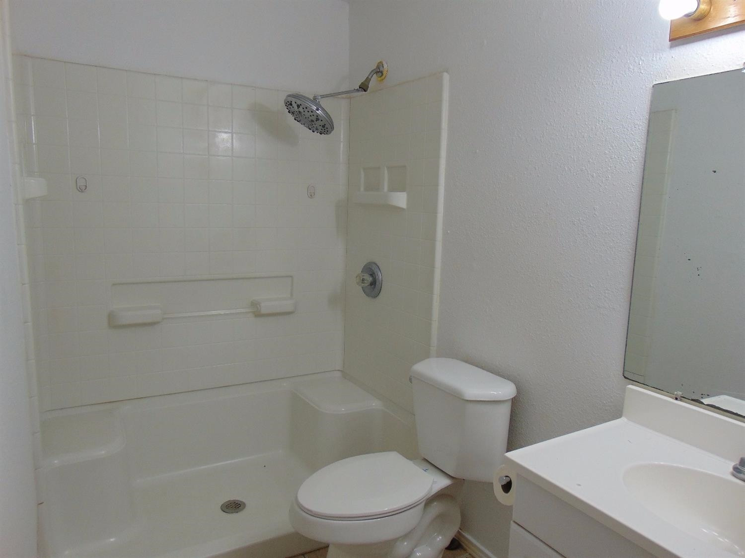 3223 Colgate Street Lubbock, TX 79415 - Photo 8 of 10 Front House-Bathroom