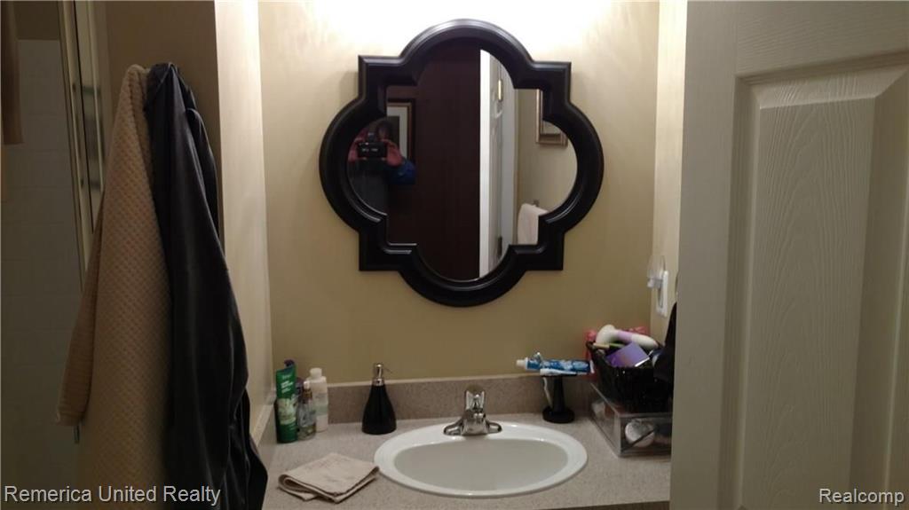 16890 Farmington Road, Unit 45 Livonia, MI 48154 - Photo 15 of 16