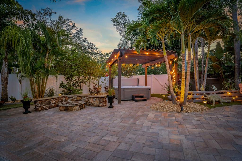 808 Rustic Oaks Drive Palm Harbor, FL 34684 - Photo 7 of 55