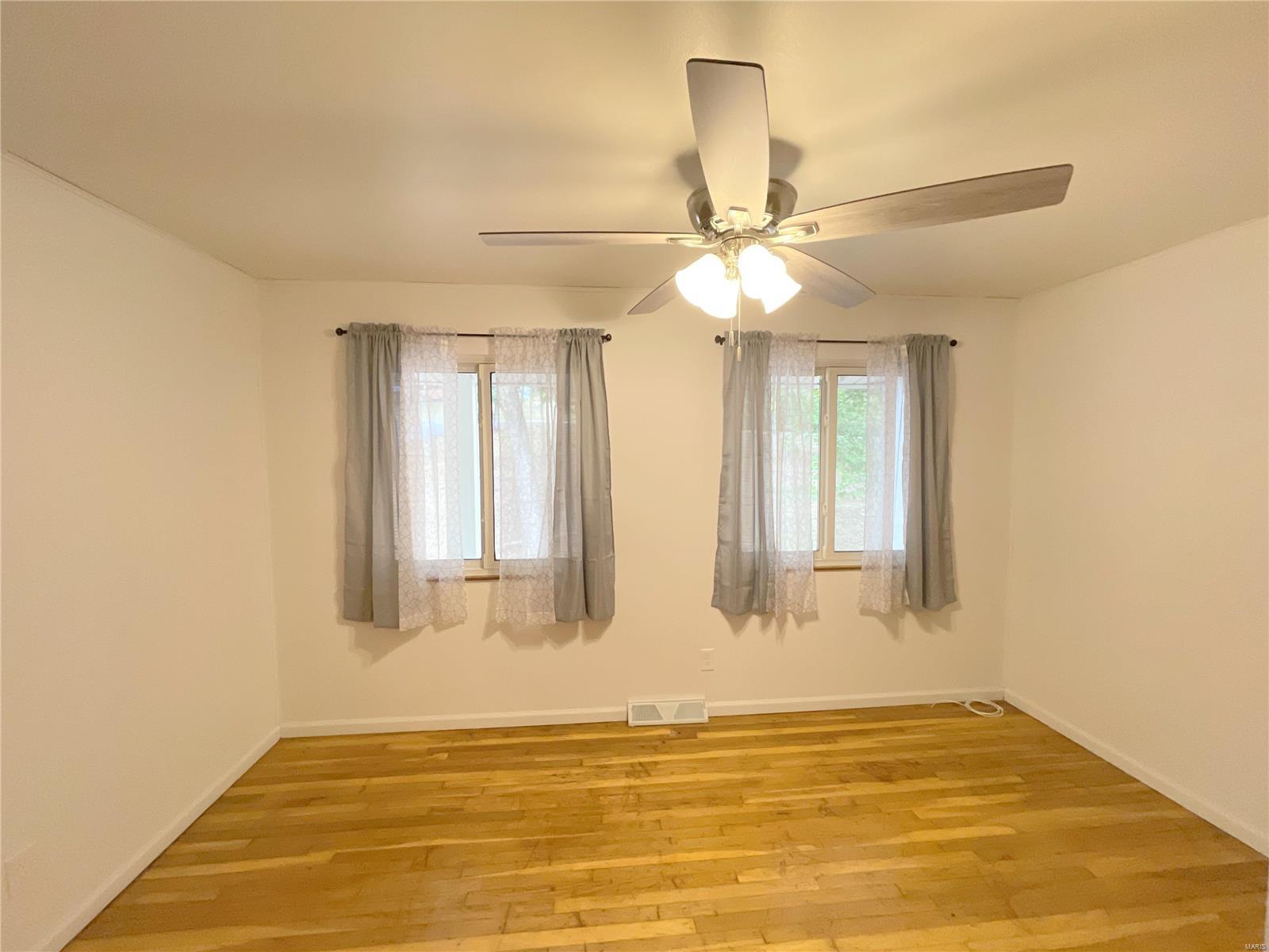 2138 Oakview Drive Imperial, MO 63052 - Photo 13 of 34