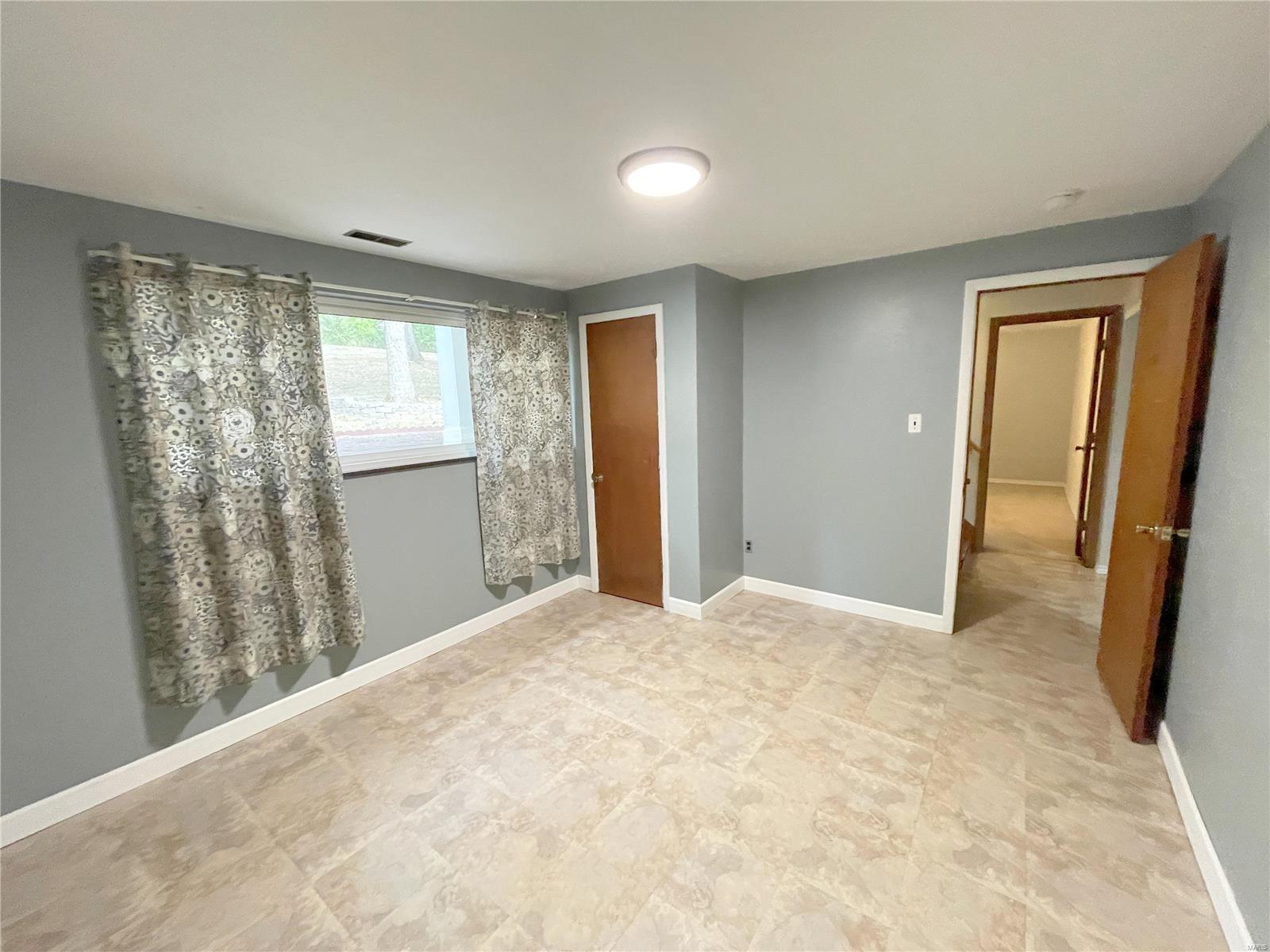 2138 Oakview Drive Imperial, MO 63052 - Photo 18 of 34
