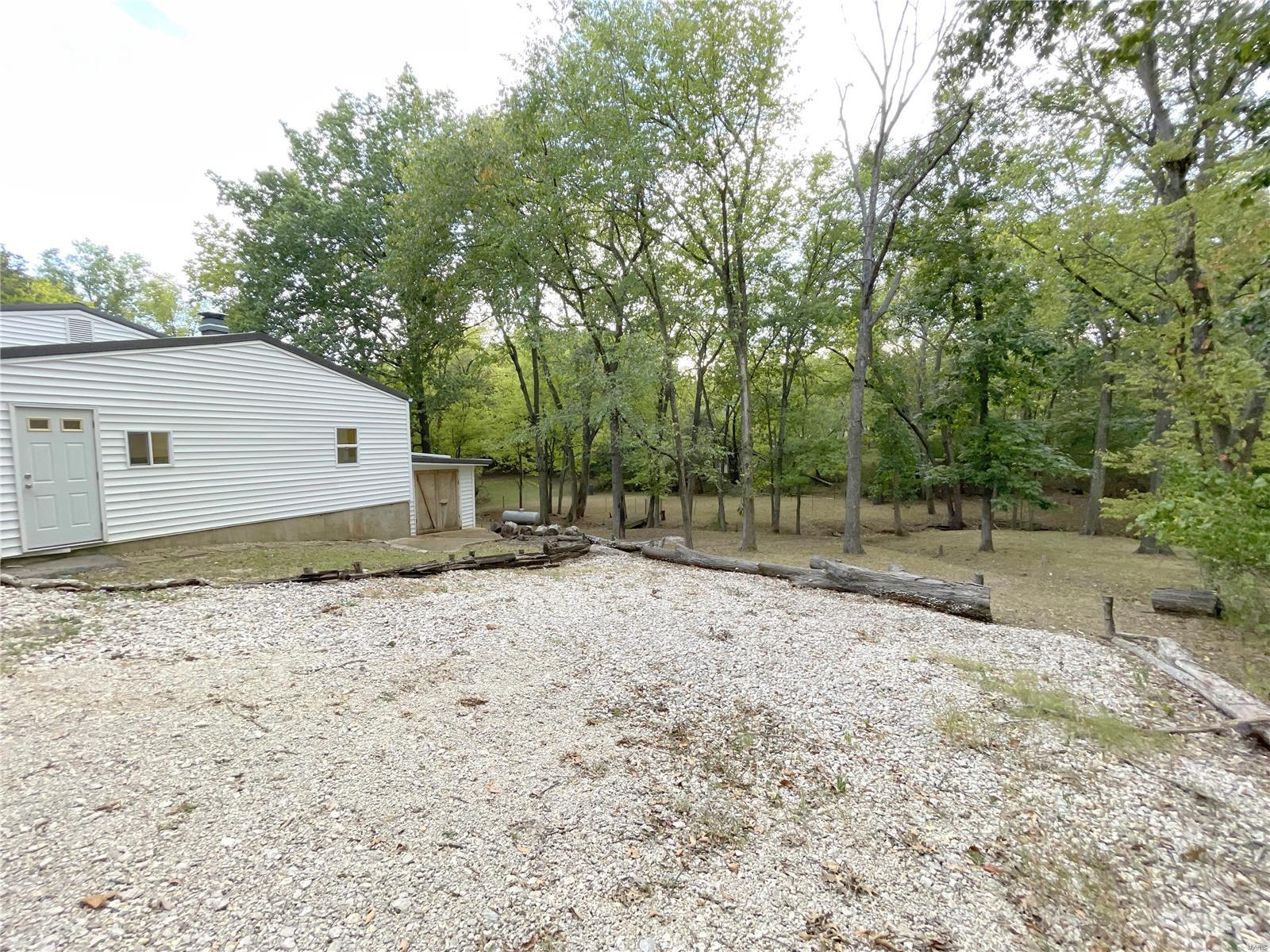 2138 Oakview Drive Imperial, MO 63052 - Photo 27 of 34