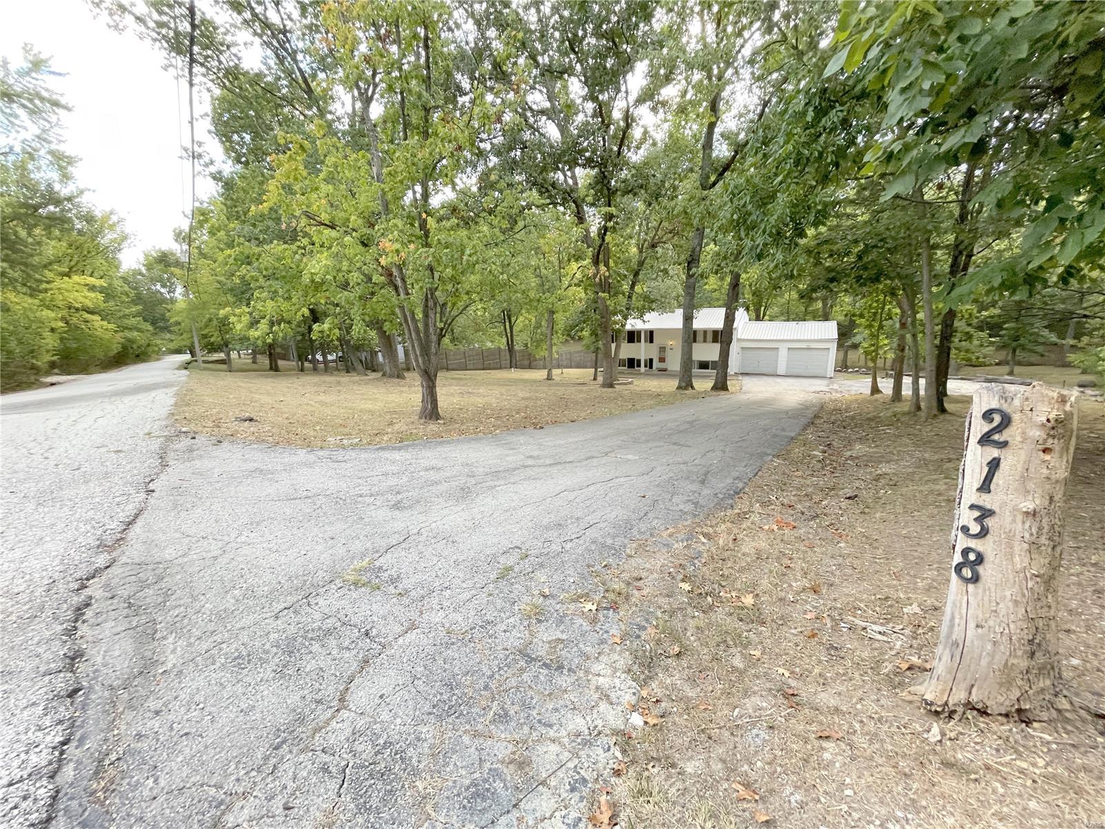 2138 Oakview Drive Imperial, MO 63052 - Photo 3 of 34