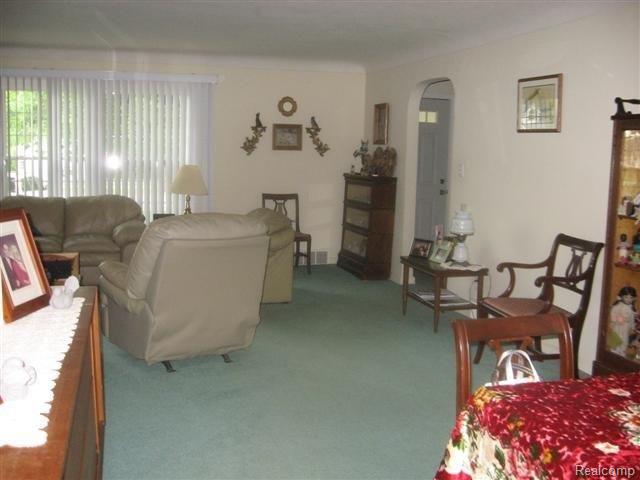 7101 East Richfield Road Davison, MI 48423 - Photo 12 of 16 LR.jpg