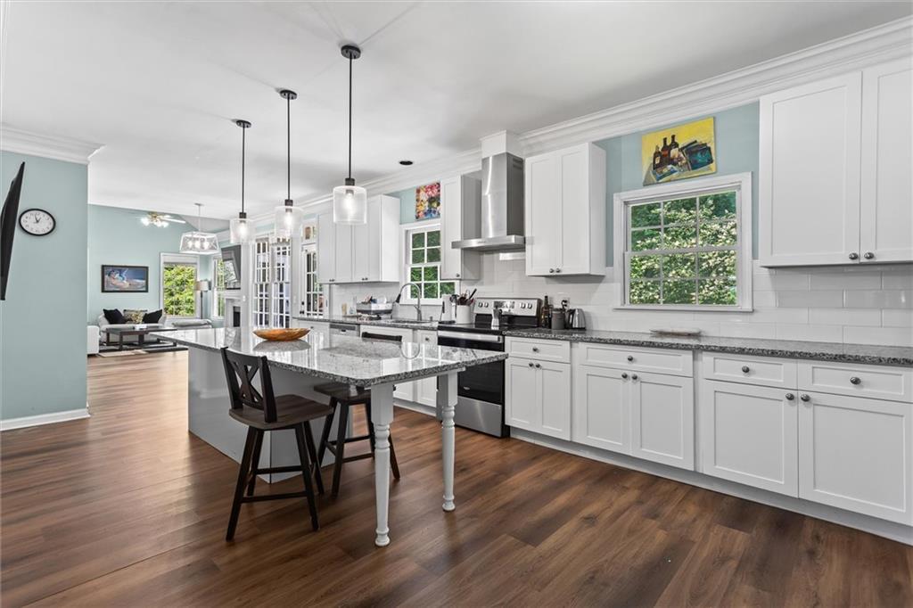 3183 Robinwood Trail Decatur, GA 30034 - Photo 2 of 61