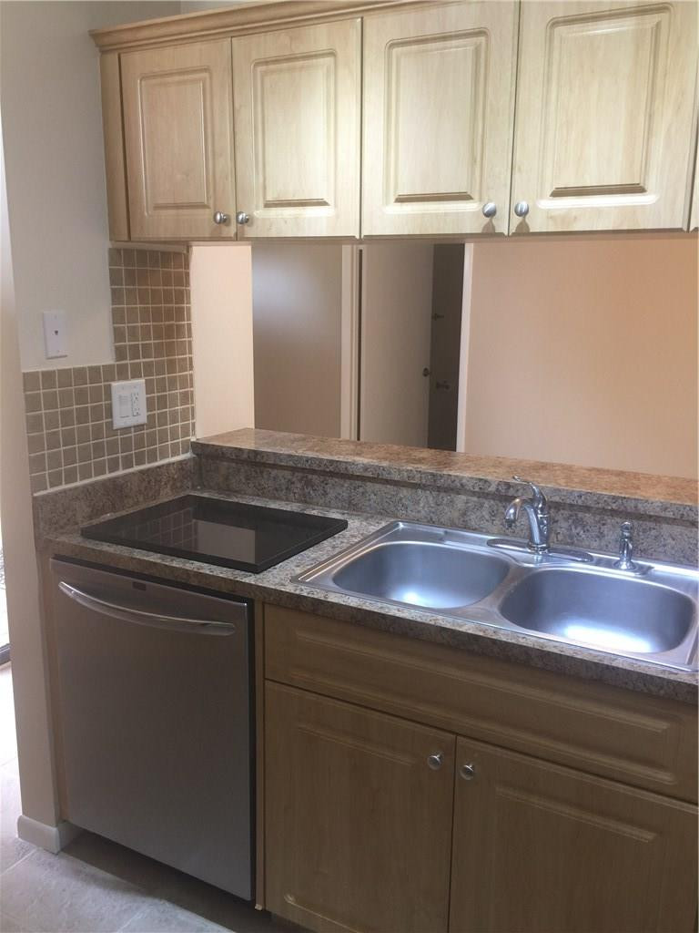 8328 Trent Court, Unit B Boca Raton, FL 33433 - Photo 13 of 22 Photo 13