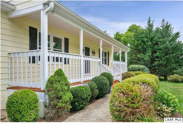 6 Spring Oaks Lane Ruckersville, VA 22968 - Photo 4 of 27 a view of a garden in front of house