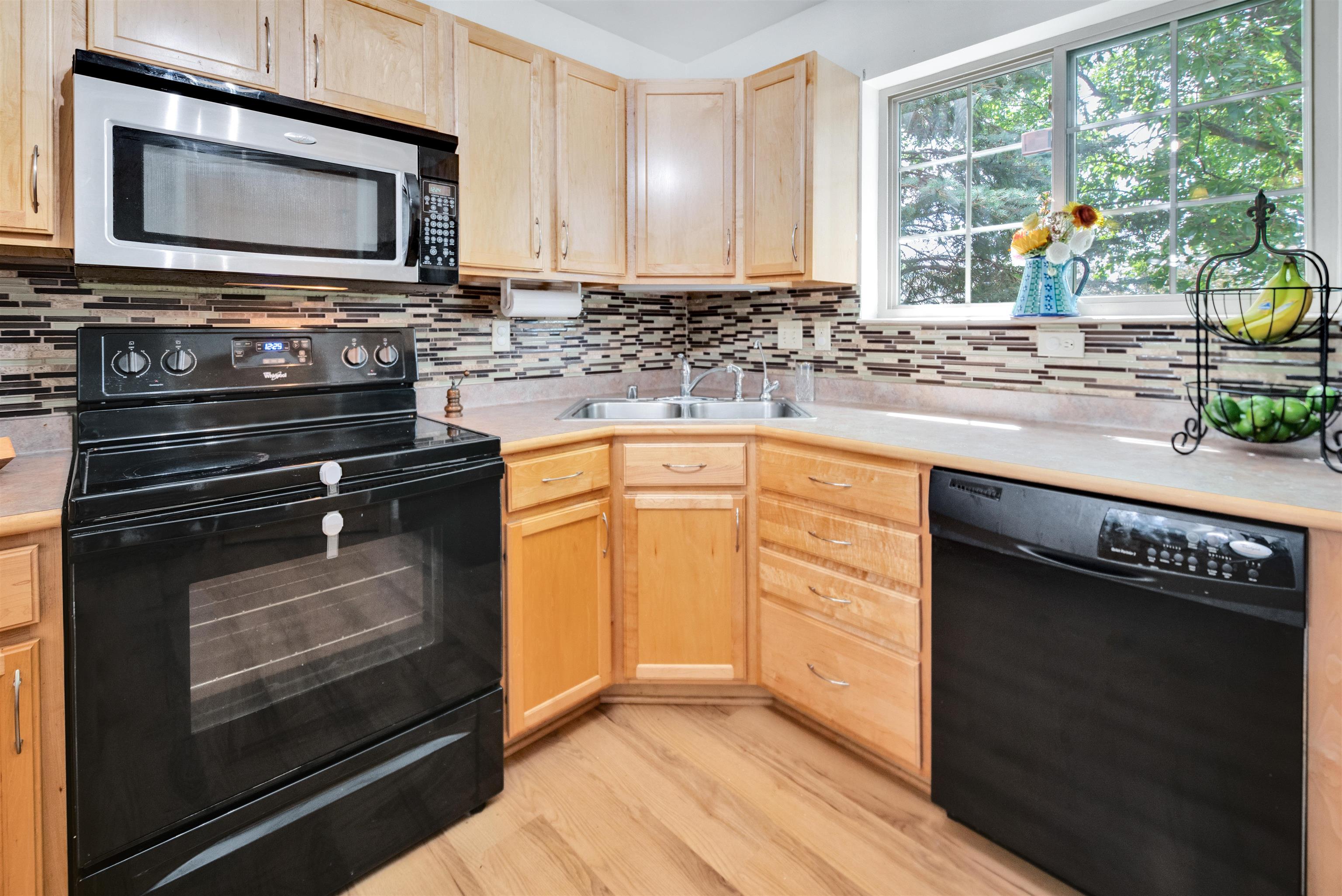 5241 Frisco Court Middleton, WI 53562 - Photo 12 of 34