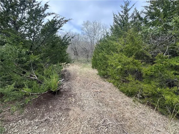 $359,000 | 10500 East 329th Street, Drexel, MO 64742