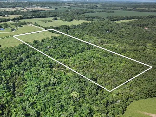 $359,000 | 10500 East 329th Street, Drexel, MO 64742