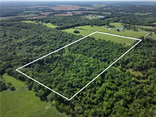 $359,000 | 10500 East 329th Street, Drexel, MO 64742