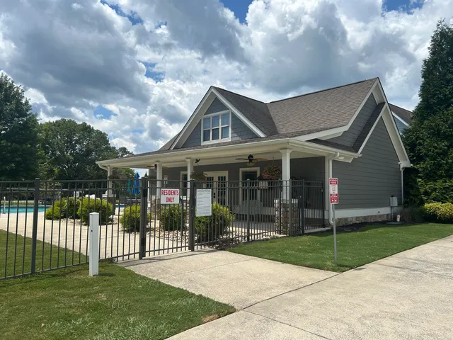 $2,700 | 8665 Seven Lakes Drive, Ooltewah, TN 37363