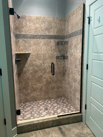 $2,700 | 8665 Seven Lakes Drive, Ooltewah, TN 37363