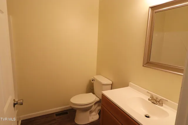 $1,250 | 833 Dale Street, Unit 1, Kingsport, TN 37660