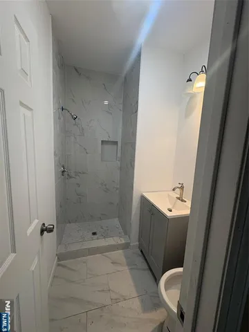 $2,150 | 172 North Main Street, Unit 3, Paterson, NJ 07522