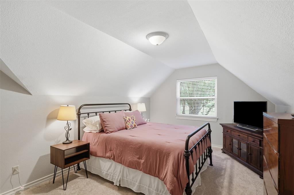 3805 Hollow Creek Road Benbrook, TX 76116 - Photo 26 of 40