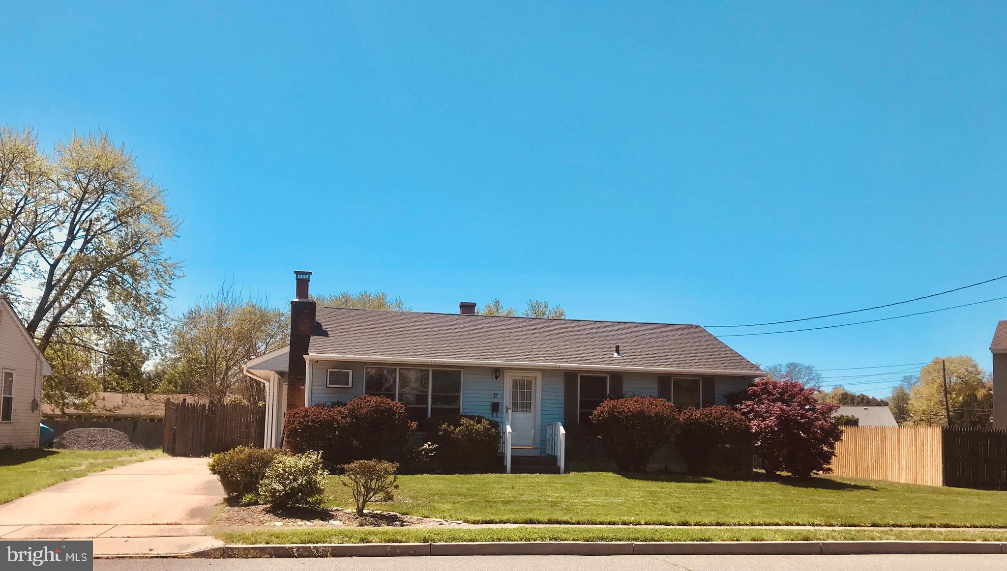 17 Sun Valley Road Hamilton, NJ 08690 - Photo 2 of 32