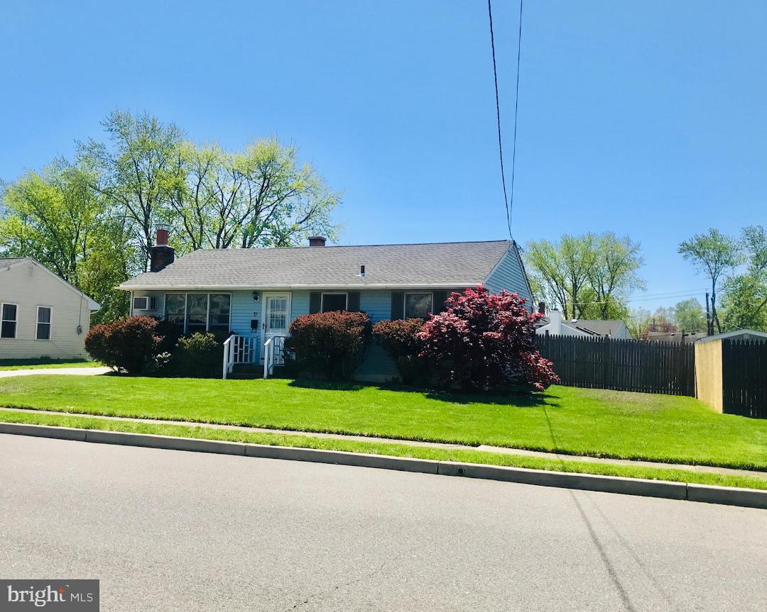 17 Sun Valley Road Hamilton, NJ 08690 - Photo 4 of 32