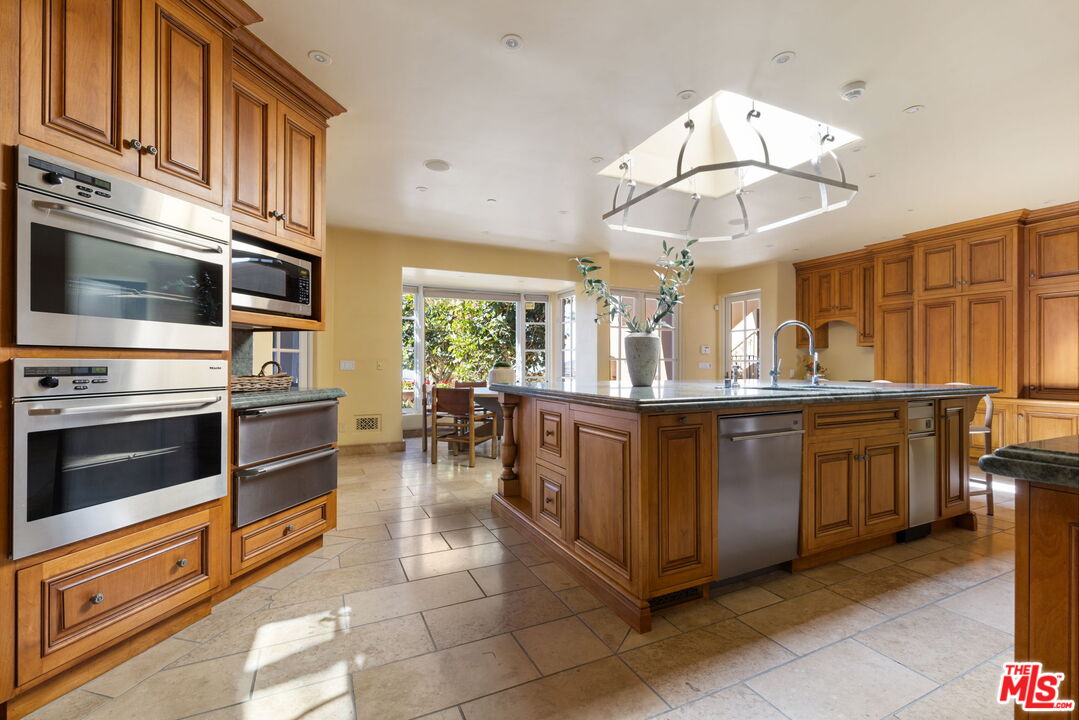 358 Woodley Road Santa Barbara, CA 93108 - Photo 7 of 45 Gallery Image 7