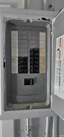 $128,000 | 4423 Bowser Avenue, Fort Wayne, IN 46806