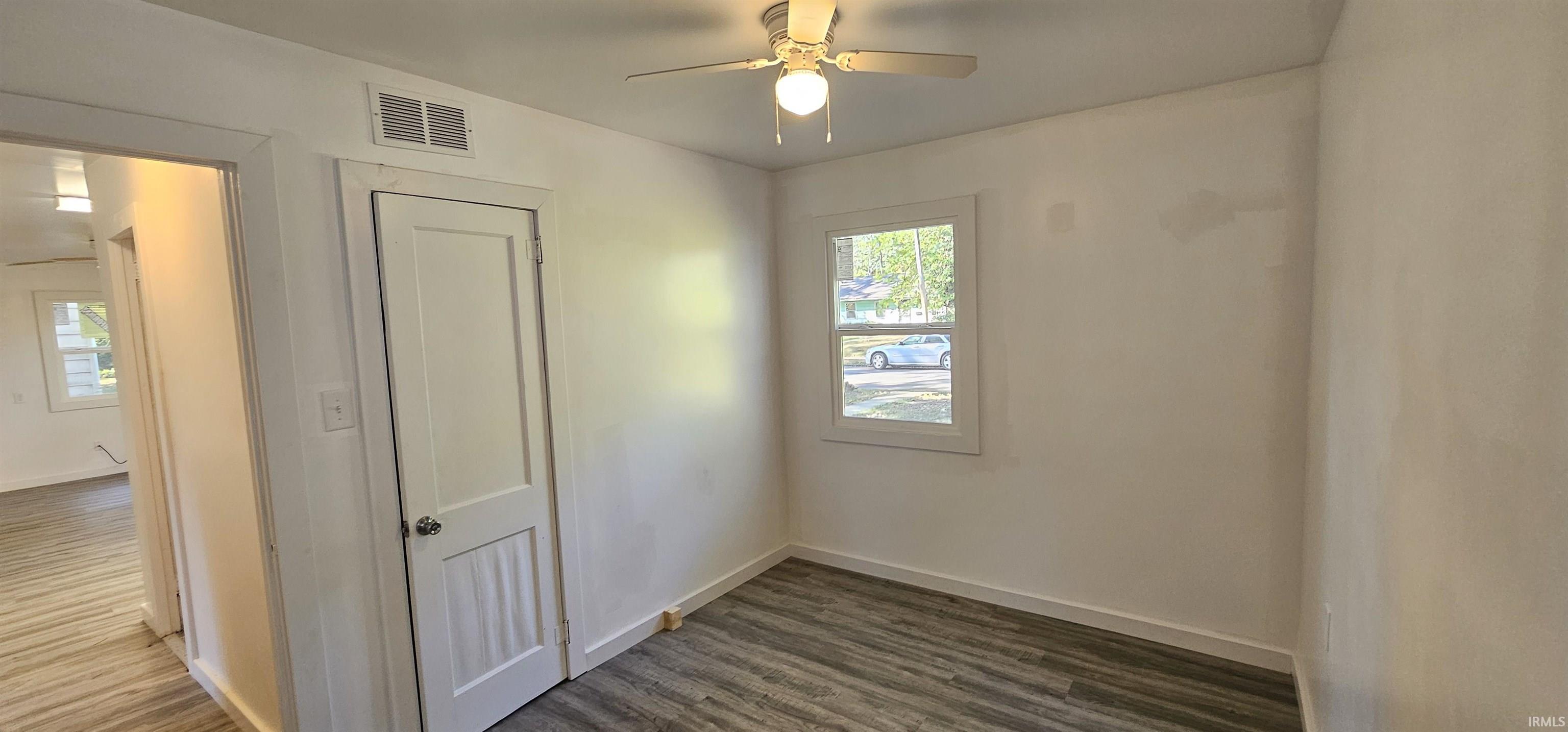 4423 Bowser Avenue Fort Wayne, IN 46806 - Photo 8 of 35