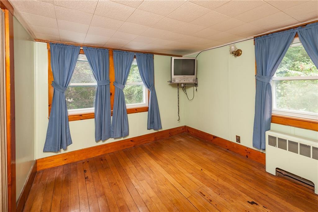 29 Brave Boat Harbor Road York, ME 03909 - Photo 22 of 32 Another view of second floor bedroom.
