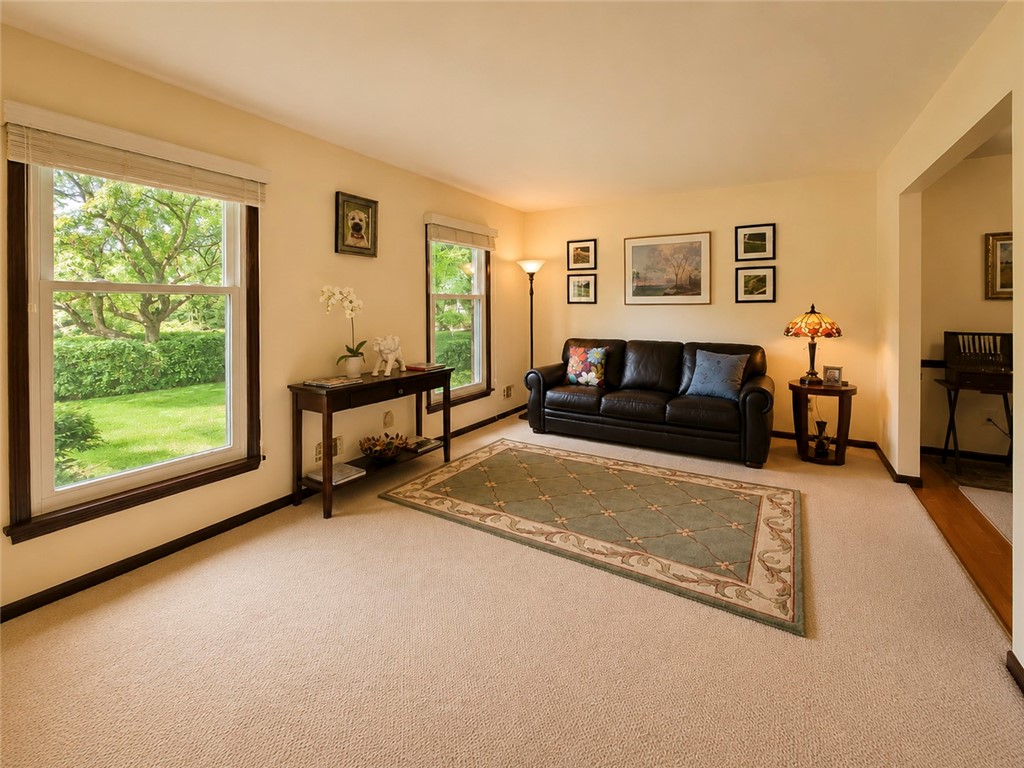 76 Bromley Road Pittsford, NY 14534 - Photo 19 of 50