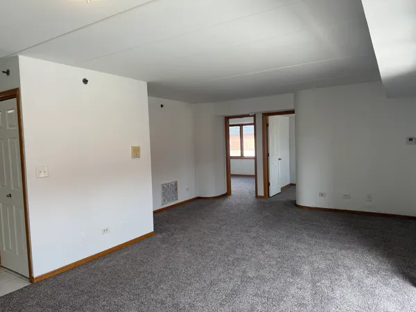 $1,950 | 5627 107th Street, Unit 2E, Chicago Ridge, IL 60415