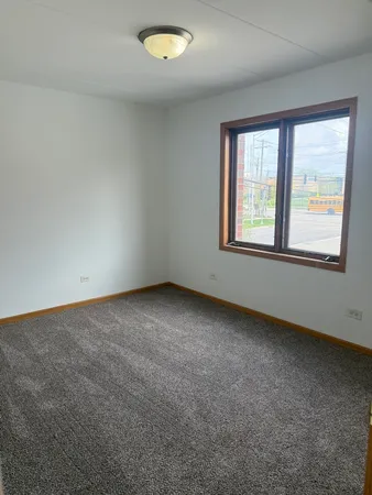 $1,950 | 5627 107th Street, Unit 2E, Chicago Ridge, IL 60415
