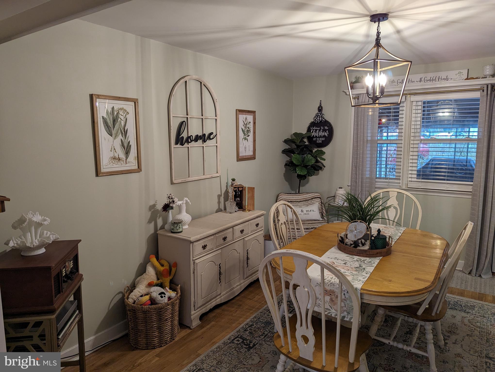 204 Sycamore Road Reading, PA 19611 - Photo 8 of 23 Dining Room