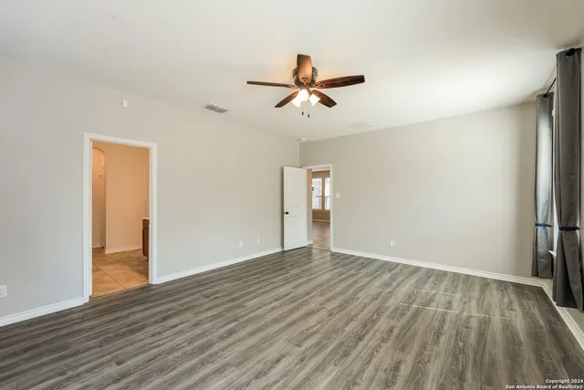 $2,700 | 5122 Roble Grande, San Antonio, TX 78261