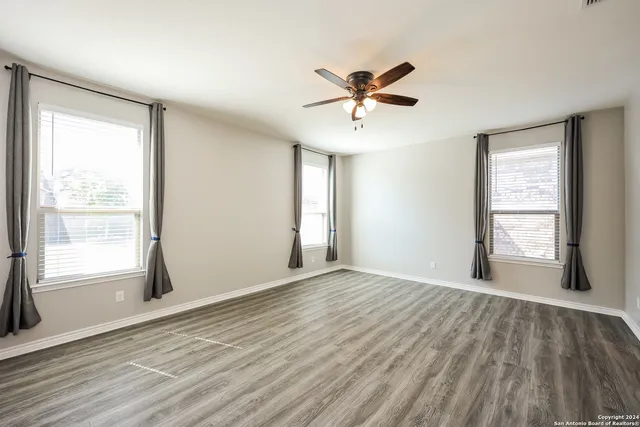 $2,700 | 5122 Roble Grande, San Antonio, TX 78261