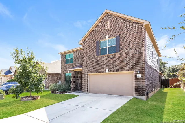 $2,700 | 5122 Roble Grande, San Antonio, TX 78261