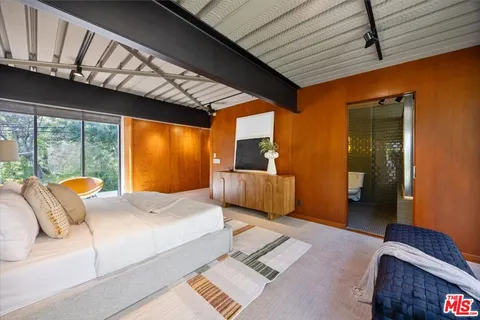 $8,500 | 4046 Stoneybrook Drive, Sherman Oaks, CA 91403