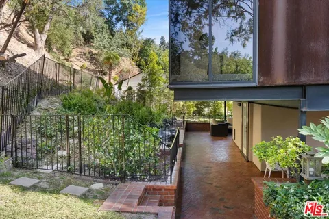 $8,500 | 4046 Stoneybrook Drive, Sherman Oaks, CA 91403