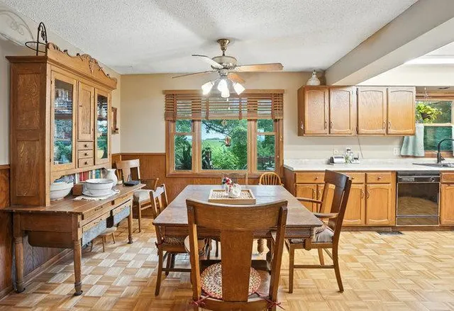 $1,100,000 | 9320 Elmore Avenue, Lonsdale, MN 55046