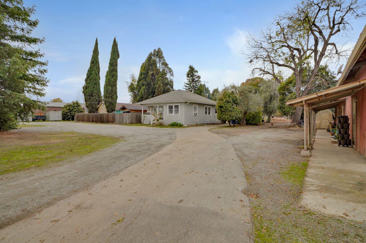 5885 Monterey Frontage Road, Unit A Gilroy, CA 95020 - Photo 3 of 49 a view of a house with a yard and potted plants