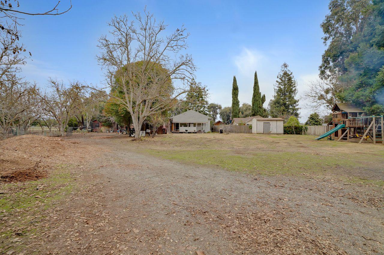 5885 Monterey Frontage Road, Unit A Gilroy, CA 95020 - Photo 35 of 49 a view of road and trees