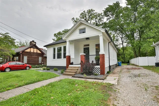 $265,000 | 230 South Fillmore Street, Edwardsville, IL 62025