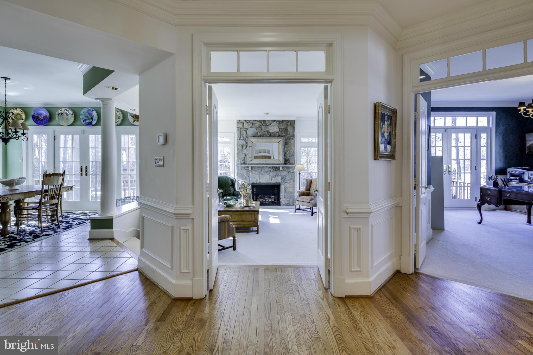 11262 Center Harbor Road Reston, VA 20194 - Photo 3 of 30 Family Room