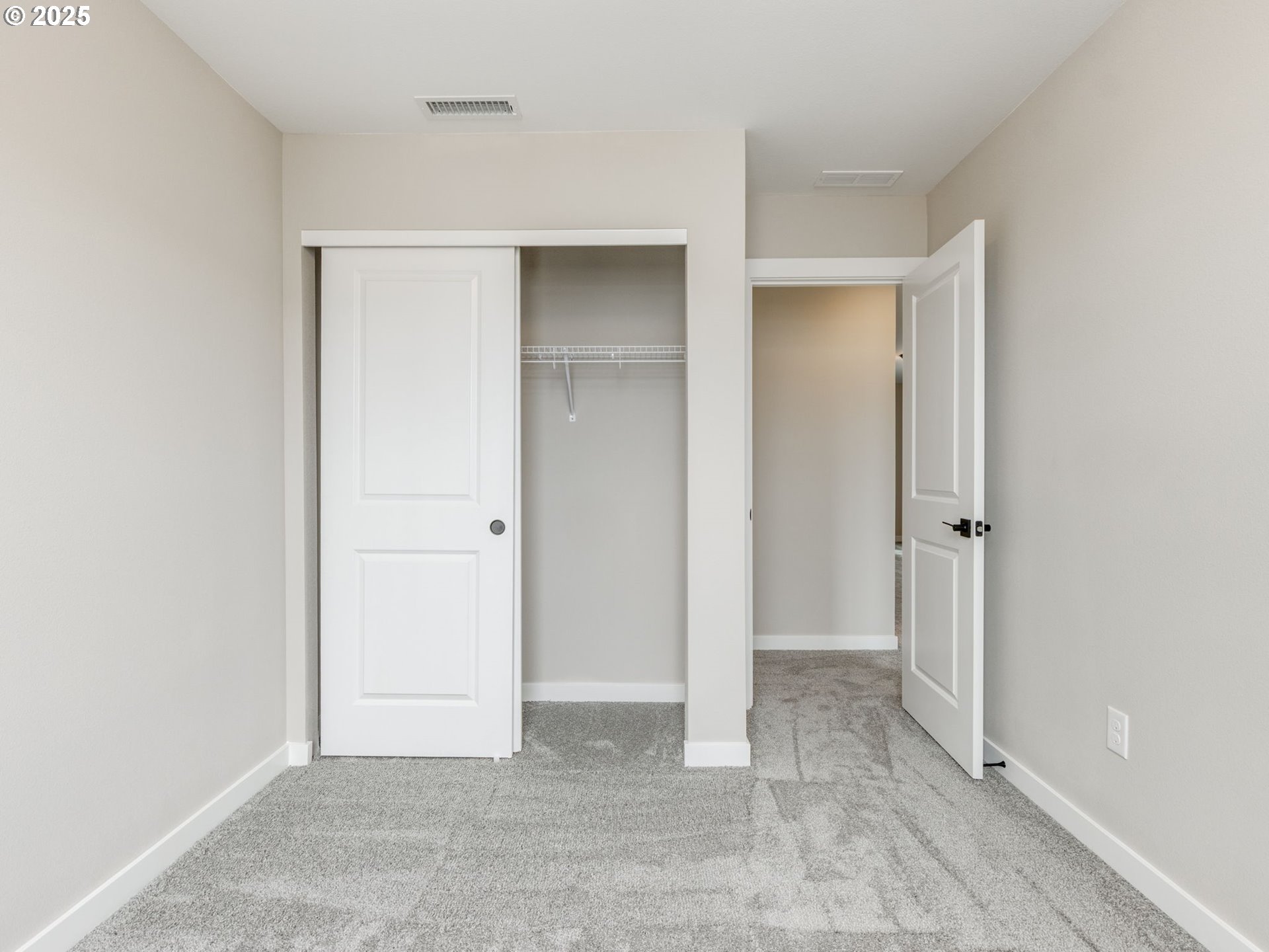 838 Northwest 178th Street Ridgefield, WA 98642 - Photo 21 of 33 an empty room with closet