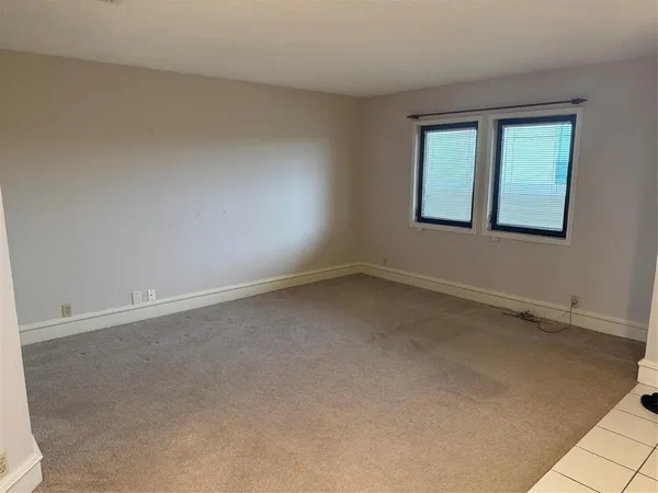 $2,000 | 2122 Reflection Bay Drive, Arlington, TX 76013