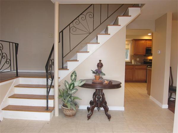55 Carl Road Holliston, MA 01746 - Photo 8 of 18 Gallery Image 8