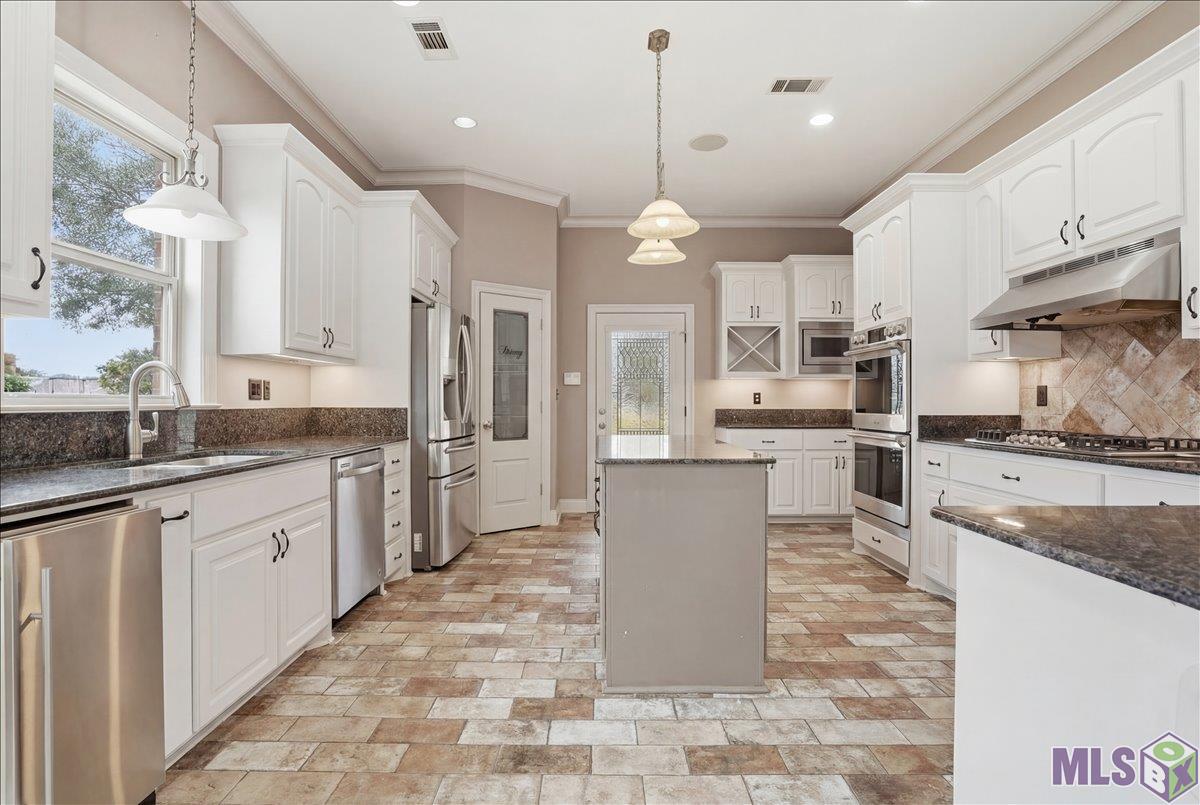 16372 Joe Sevario Road Prairieville, LA 70769 - Photo 2 of 39
