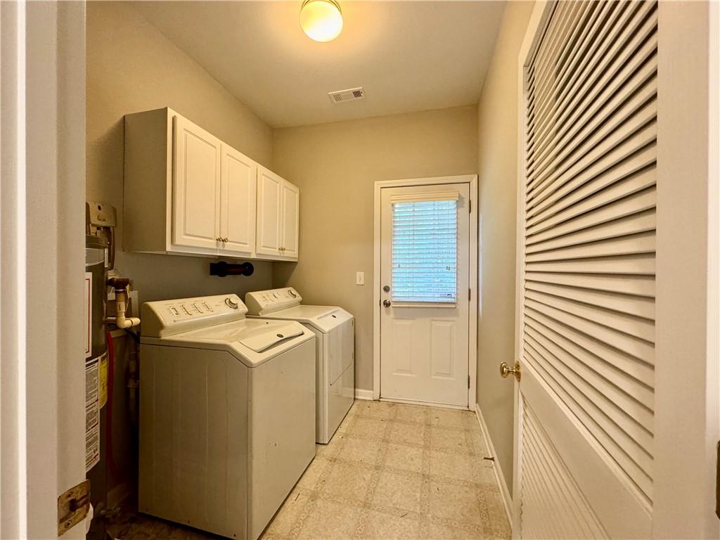 3980 Howell Park Road Duluth, GA 30096 - Photo 31 of 34 a utility room with dryer and washer