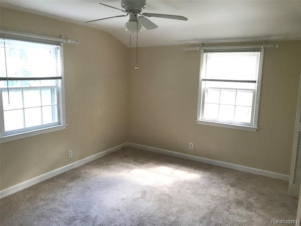 27820 Rackham Drive Lathrup Village, MI 48076 - Photo 21 of 31